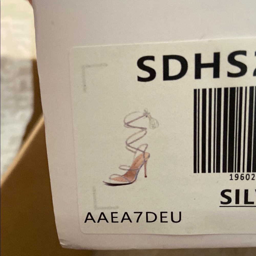 Dream Pairs Silver Strappy Heels - Picture 3 of 3
